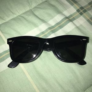 *SOLD***☀️ Sunglasses 🕶 (used)